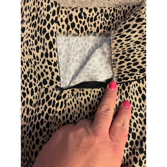 Brandy‎ Melville Skirt Cheetah Print Knee Length Mini Zip Up Back Size Small - Picture 5 of 6